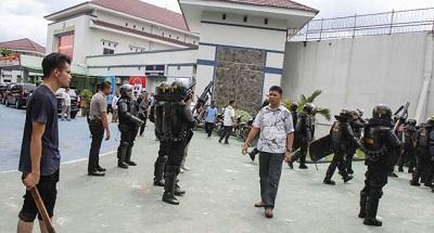 Dirjen Permasyarakatan kemenkumham RI, Karutan Sialang Bungkuk Dicopot